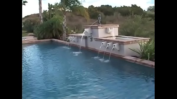 Play MP4 - Girl Gianna with big tits gets titty fucked outdoors