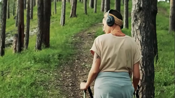 <script>alert(1)</script> 