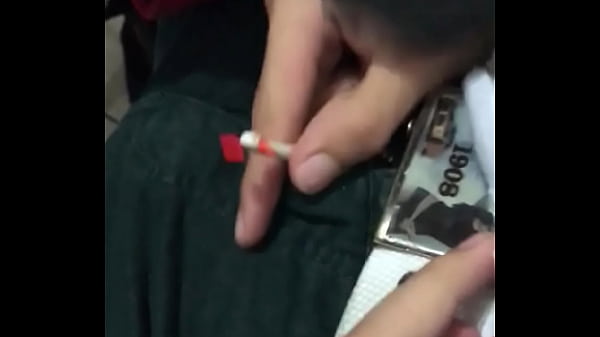 Shavo del bicho jal&aacute;ndose el ganso bien prron 