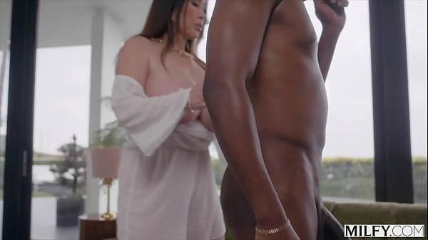 Play MP4 - VIXENPLUS Rich Housewife Kianna loves to ride Anton's thick BBC