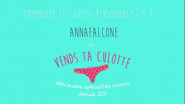 Vends ta culotte bdsm une domina exp&eacute;riment&eacute;e fume en humiliant un soumis et en lui donnant des instructions de branlette annafalcone