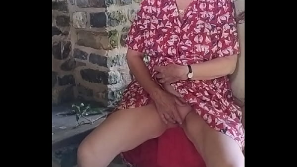 Nonton Bating Outdoors thumbnail