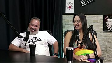 N&Atilde;O LIGA PARA OS HATES, N&Atilde;O &Eacute; H&Eacute;TERO MODERNO, E O P&Uacute;BLICO N&Atilde;O SABE PRA QUEM BATER UMA - BINHO TED & MAYA HYUGA 