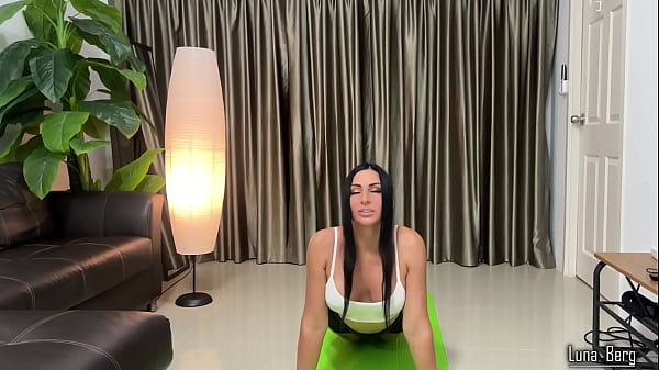 Nonton Horny Milf Does Yoga, Gets Fucked In Every Position And Swallows Cum thumbnail