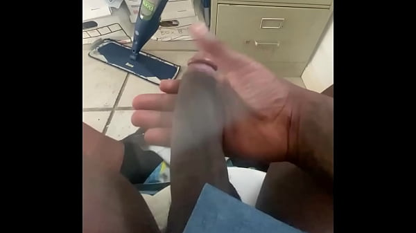 Play MP4 - Storage Room Jack off