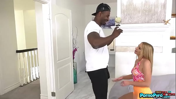 Petite Puta Blonde Khloe Kapri Eats Some BBC 