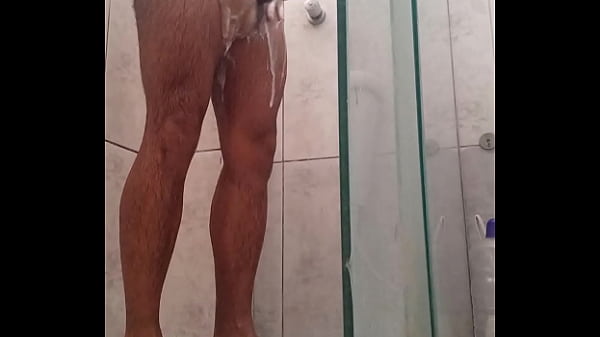 Play MP4 - HOMEM GOSTOSO NO NANHEIRO