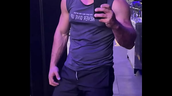 Treino pago logo irei sortear algum f&atilde; para treinar comigo voc&ecirc; toparia tem que ser vip o sorteio vai ser por l&aacute; ent 