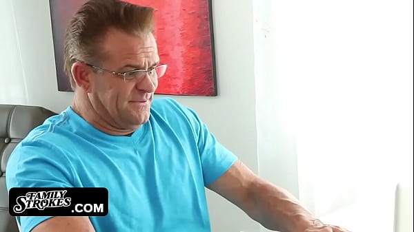 Brittany_is getting fuck_by a bigbeasty_cock