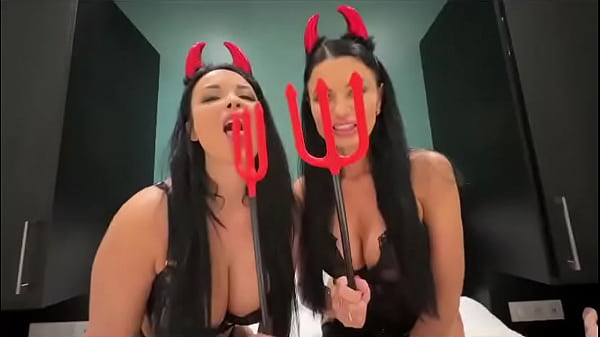 Nonton Halloween Sexy Demons thumbnail