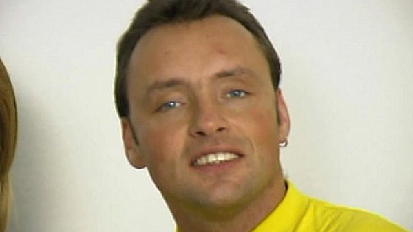 JuliaReaves-XFree - Hausfrauen Report Extra - scene 4 - video 3 