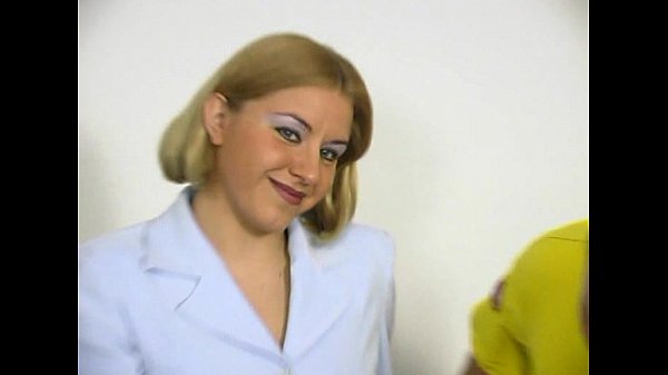 Play MP4 - JuliaReaves-XFree - Hausfrauen Report Extra - scene 4 - video 3