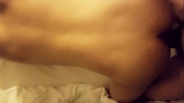 想玩3人，但少一个，没关系，炮友边吃鸡边找 