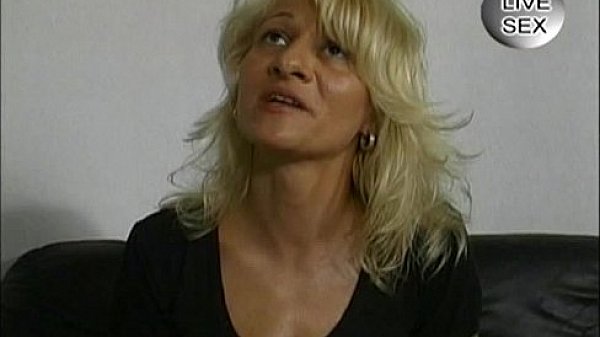 JuliaReaves-XFree - Haussauen Report - scene 1 