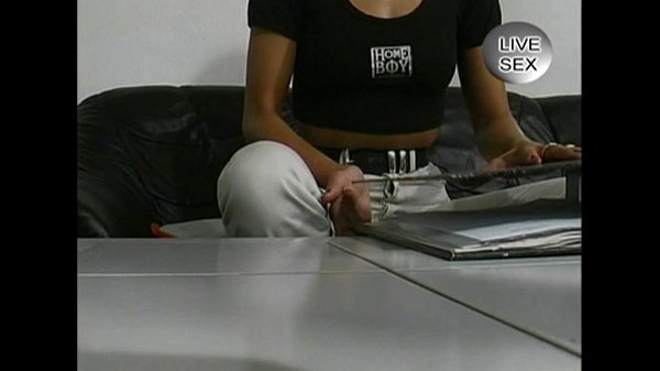 Play MP4 - JuliaReaves-XFree - Haussauen Report - scene 1