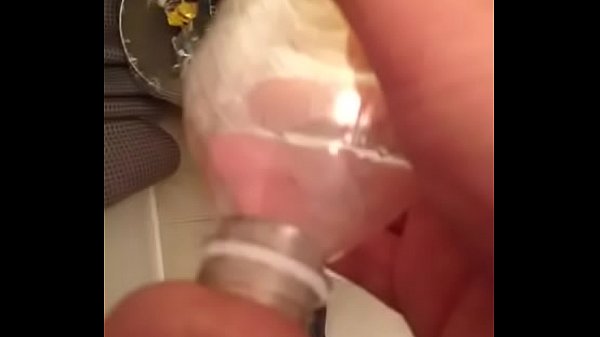 Piss dumpedall over my cock after_pissing_in a bottle
