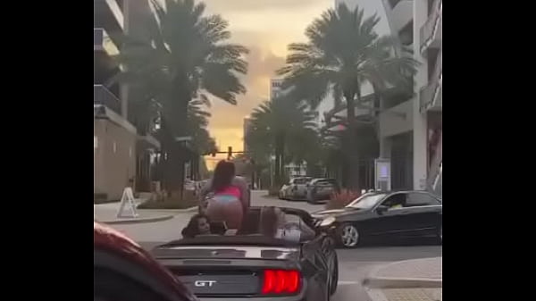 Nonton When The Girls Get Together thumbnail