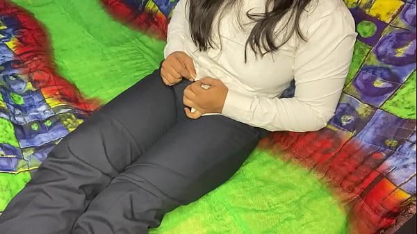 Play MP4 - Indian Ladki Job Se Ghar Par Aate Hi Pussy Finger Karne Lagi Hot xxx Girl Viral Mms Video