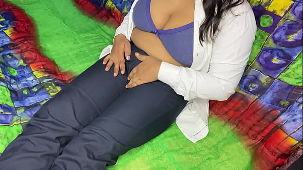Indian Ladki Job Se Ghar Par Aate_Hi PussyFinger_Karne Lagi Hot xxx Girl_Viral Mms Video