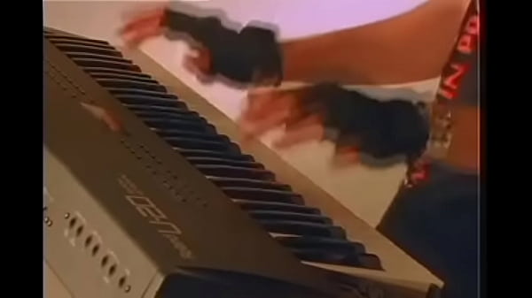 Nonton Auto Rojo Vilma Palma E Vampiros thumbnail