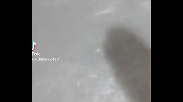 Cocinando pasta con aceite de artesal