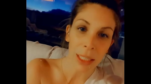 Family holiday saison 2 sp&eacute;cial ski ep1 6 "le womanizer" dans un chalet avec 