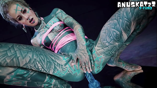 Hippies Trippy Pip Squeak And Anal Dildo Play thumbnail