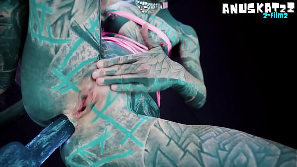 Hippies trippy pip squeak and anal dildo play 