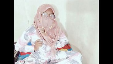 Tante Sexy Indonesia Viral Colmek Pakai Botol thumbnail