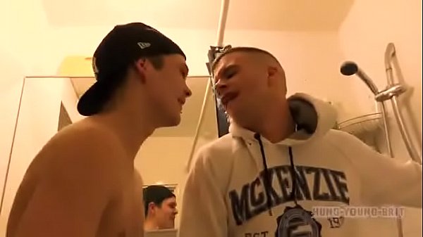 Play MP4 - Novinhos Filmando