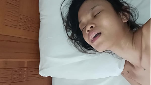 Play MP4 - New Year's resolution becomes true - first anal sex ever exactly on new years night&excl;