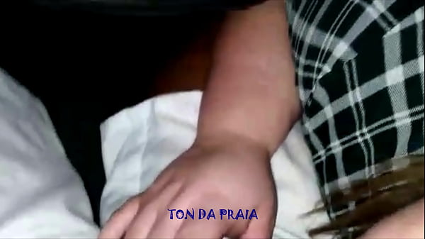 Play MP4 - Enquanto o Ton dirigia&comma; a Carona fazia um boquete