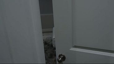 Nonton Stepmom Jerks Off And Sucks Stepson With Broken Arms thumbnail