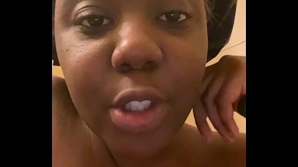 Nonton Shower - Young Ebony Showing Off The Sexual Goods thumbnail