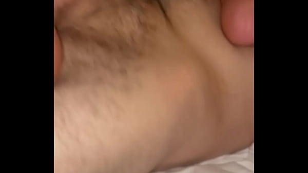 Play MP4 - Cumming on my feet