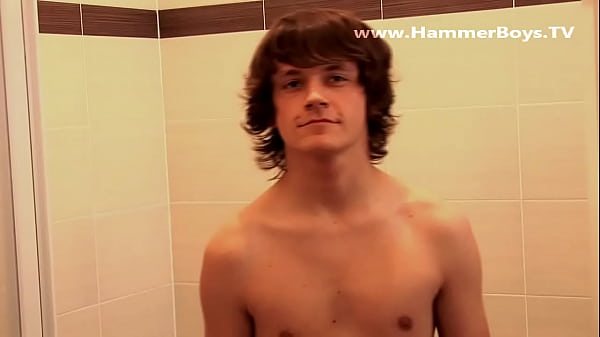 Play MP4 - Home not alone Lukas Gregory Hammerboys TV