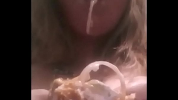 WATCH HungryBIG TITTIE BBW_HOG EATing MessyCheeseburger