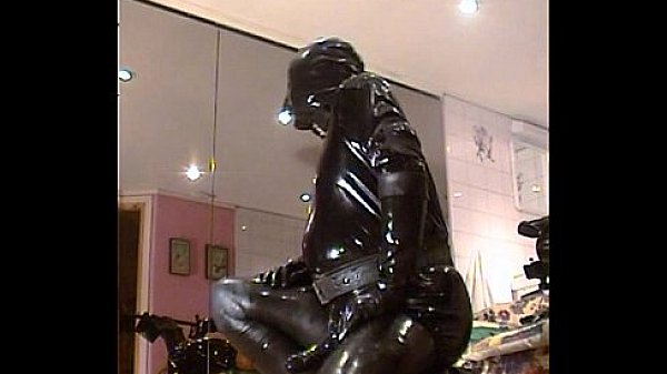 Roxina2003TotalRubberGame050303XXXL.MPG 