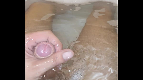 Play MP4 - Playing in bath