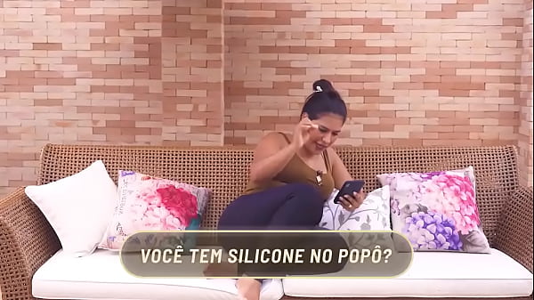 Nonton Simone Cantora Mostrando A Raba thumbnail