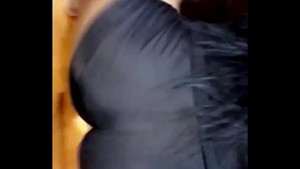 Big ass ebony twerk