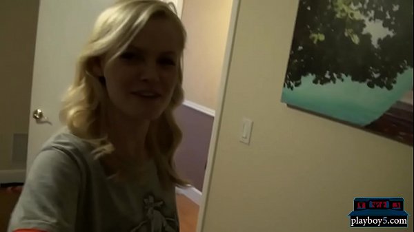 Blonde amateur teens in real_homemade pornos with_their bfs