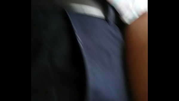 Maestro le da duro a alumno 