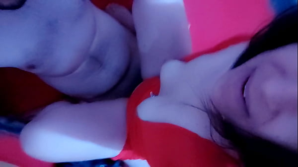 Fille baiser et fist&eacute;e et remplie de sperme comme elle m&eacute;rite 