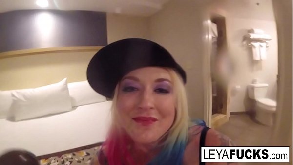Leya Falcon gets so horny_she can't contain herself