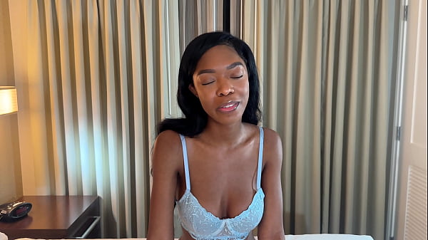 Munro Blaxxxcums tovisit