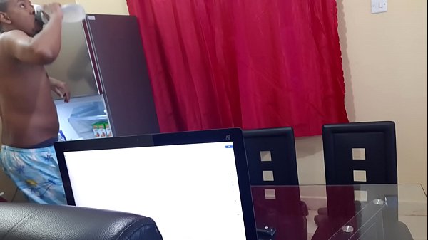 टिंडर दिनांक (1) के लिए स्टेपब्रथर नेकेड कुकिंग thumbnail