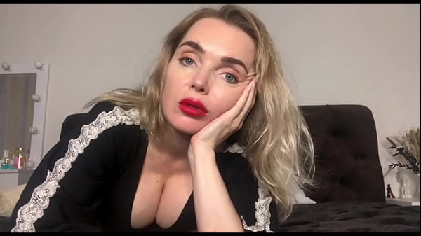 Annette Milf Мачеха жарко мастурбирует_на видео_для сына_пока_отец занят на работе