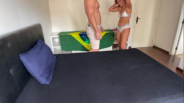 Transando Macho Gostoso Da Servia Levando Gozada Na Bunda thumbnail