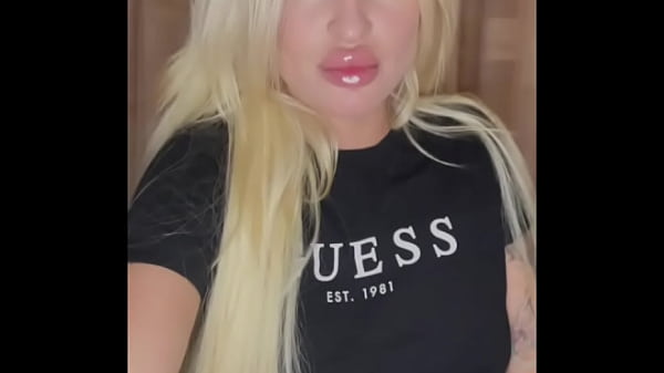 Nonton Squeeze Them To Ease Up thumbnail